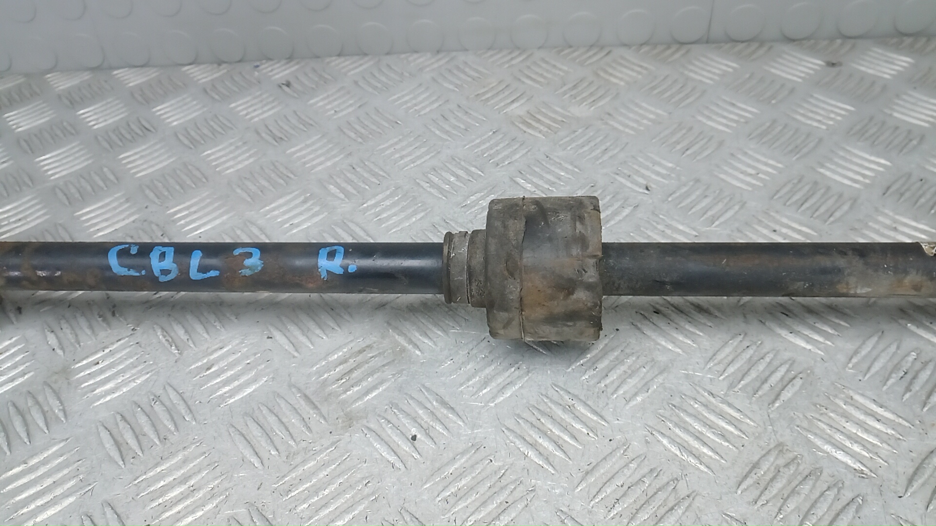 Полуось передняя правая