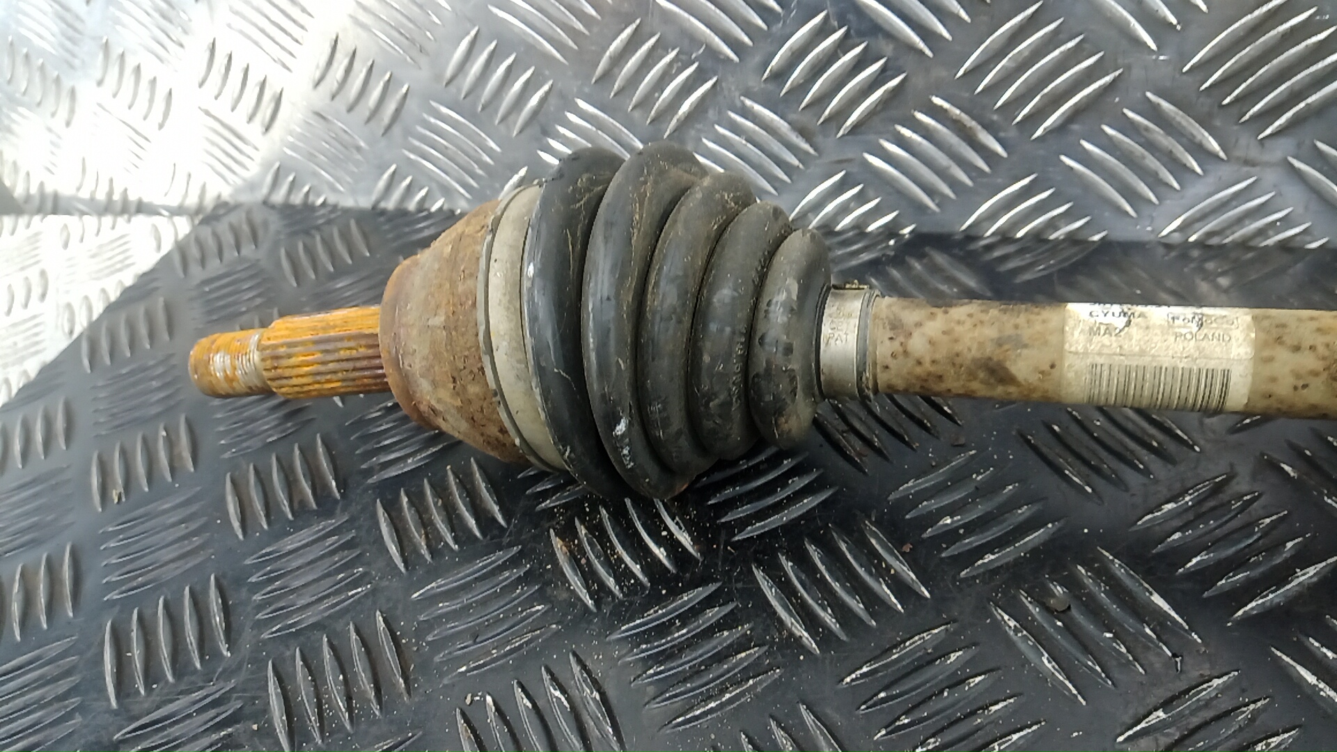 Полуось передняя правая