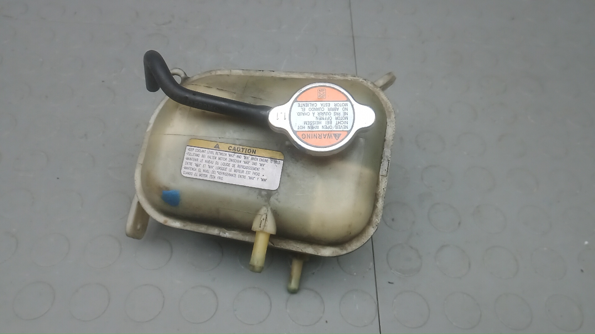 Бачок расширительный