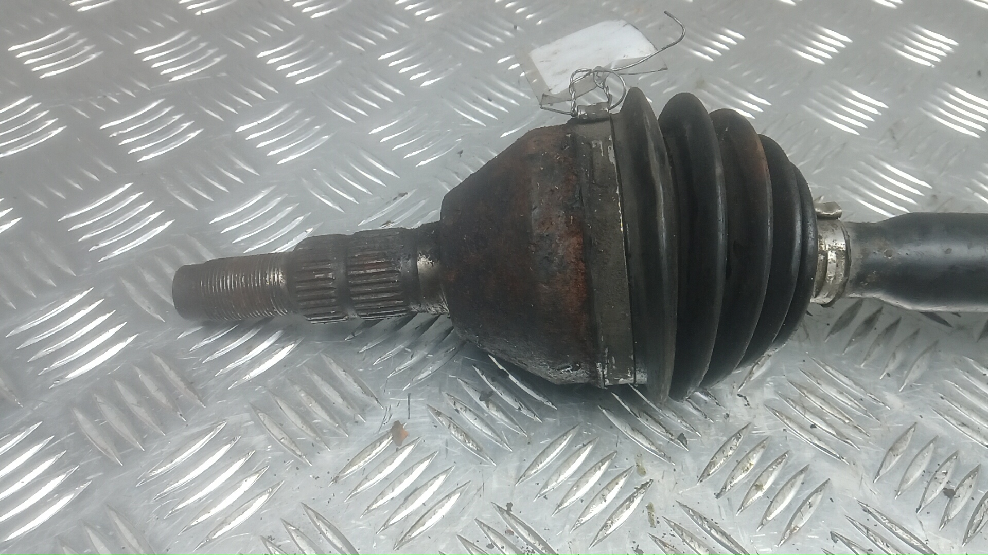 Полуось передняя правая