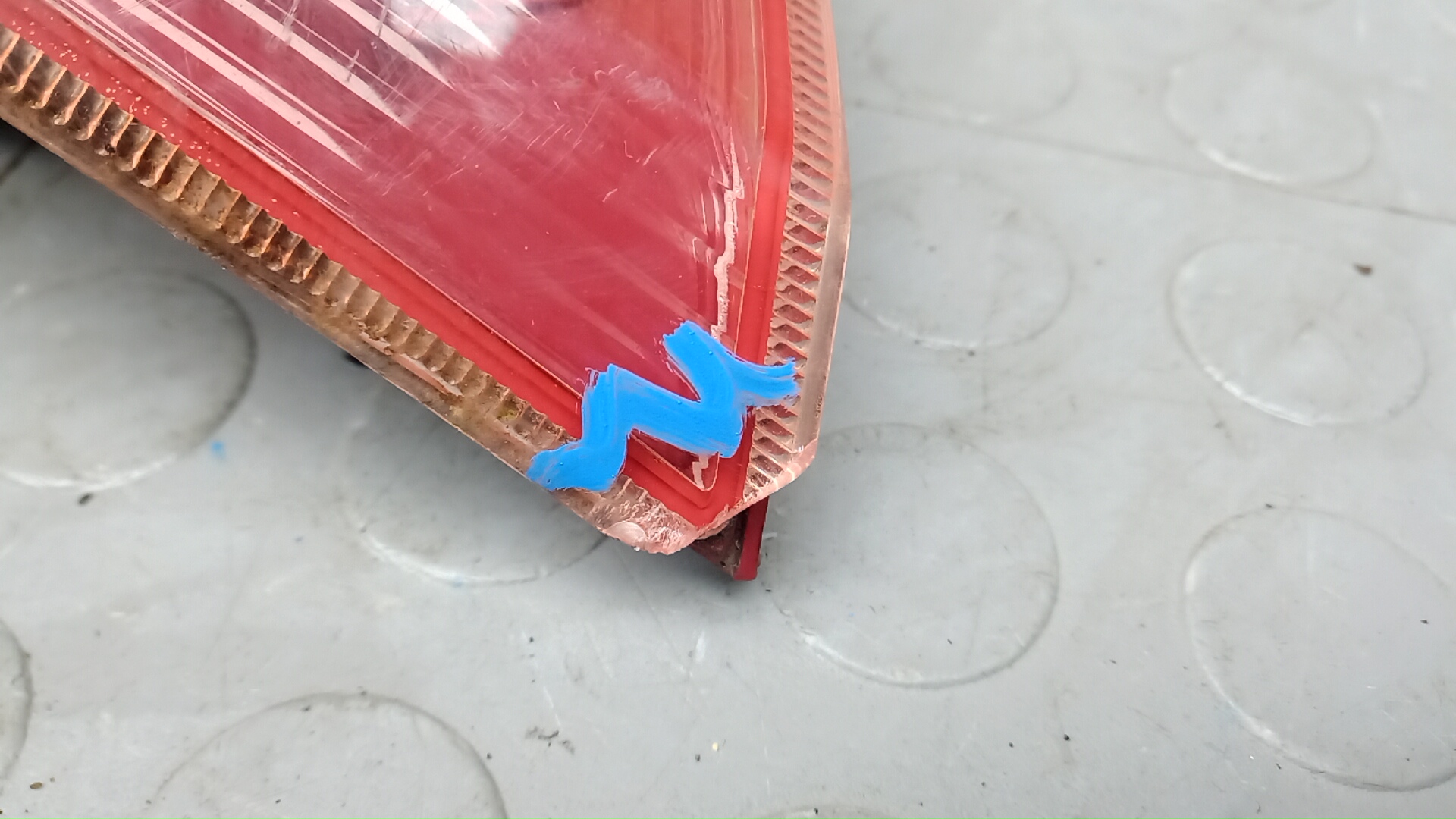 Фонарь задний внутренний левый