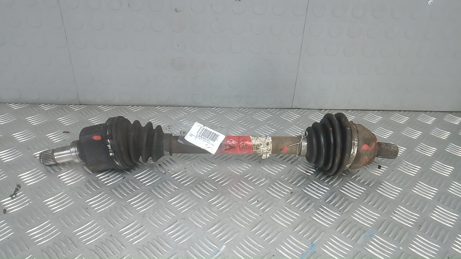 Полуось передняя левая