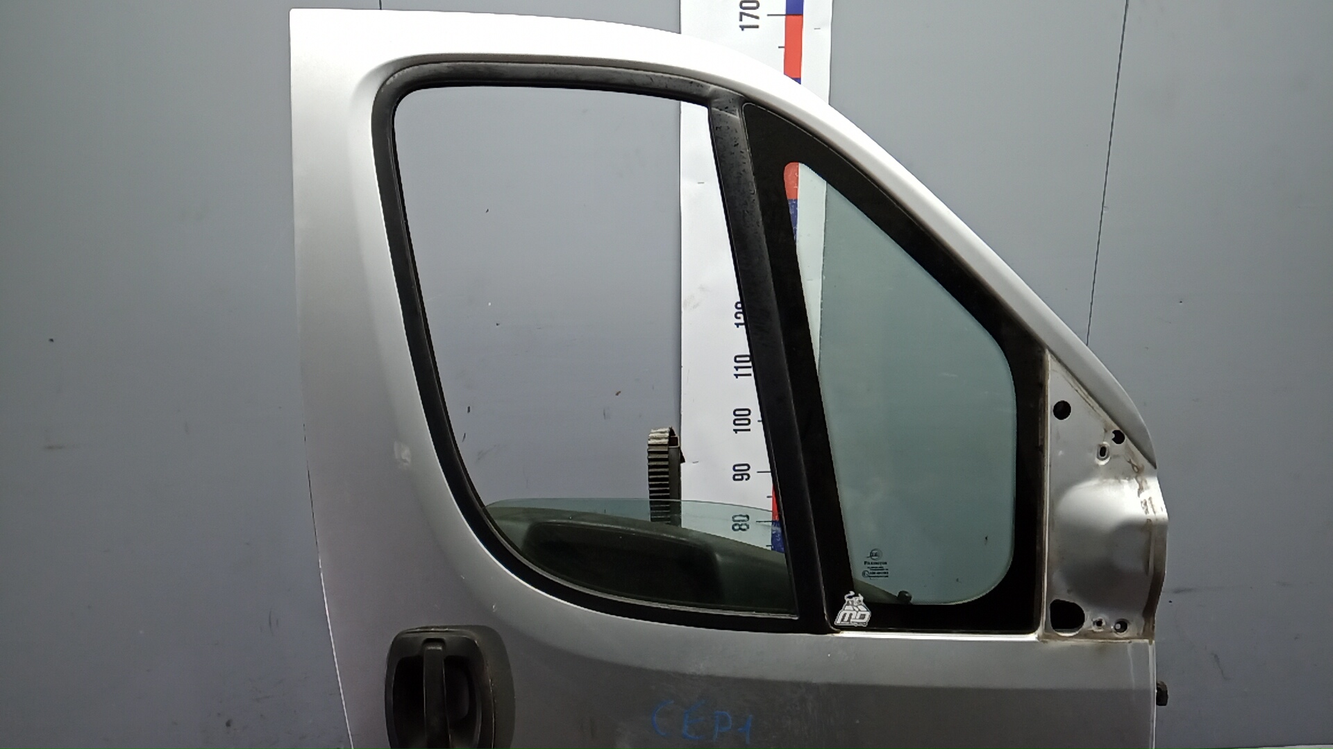 Дверь передняя правая