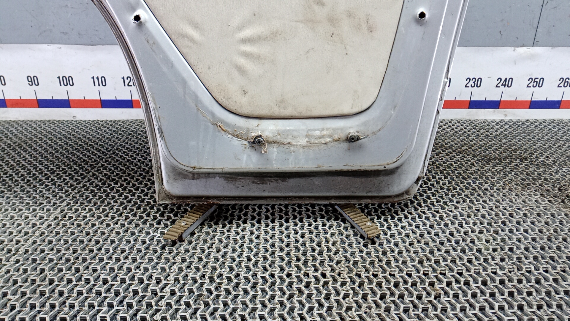 Дверь передняя правая