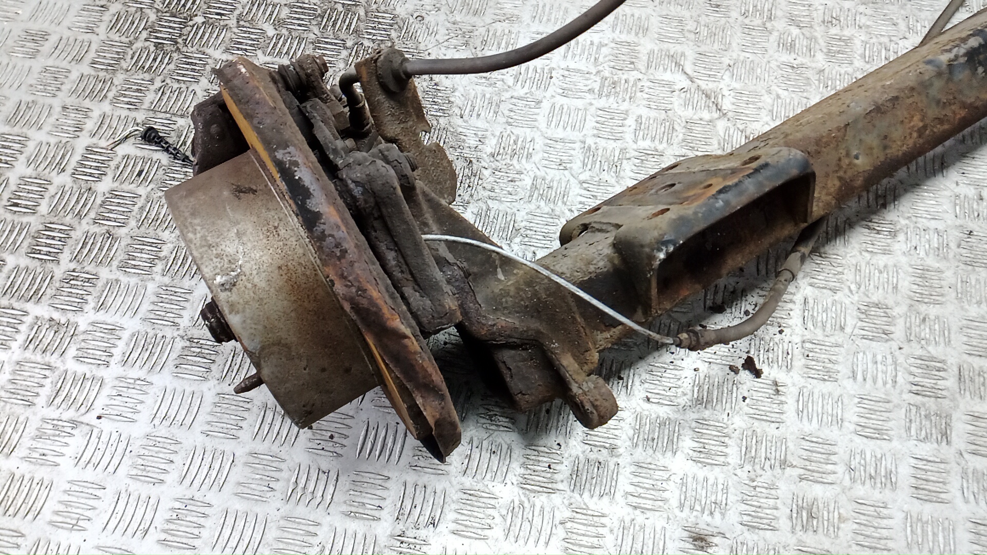 Балка задняя