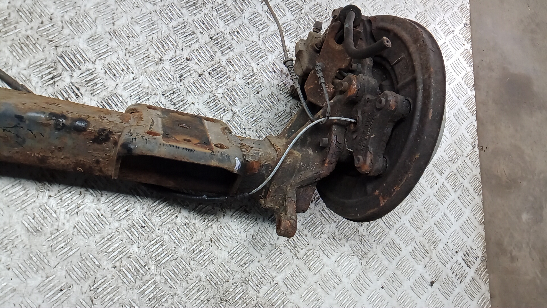 Балка задняя