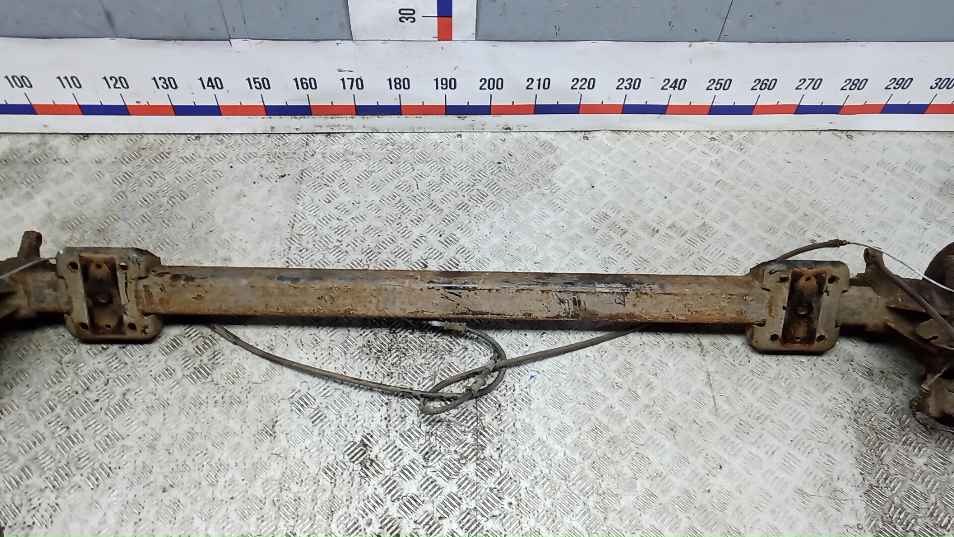 Балка задняя