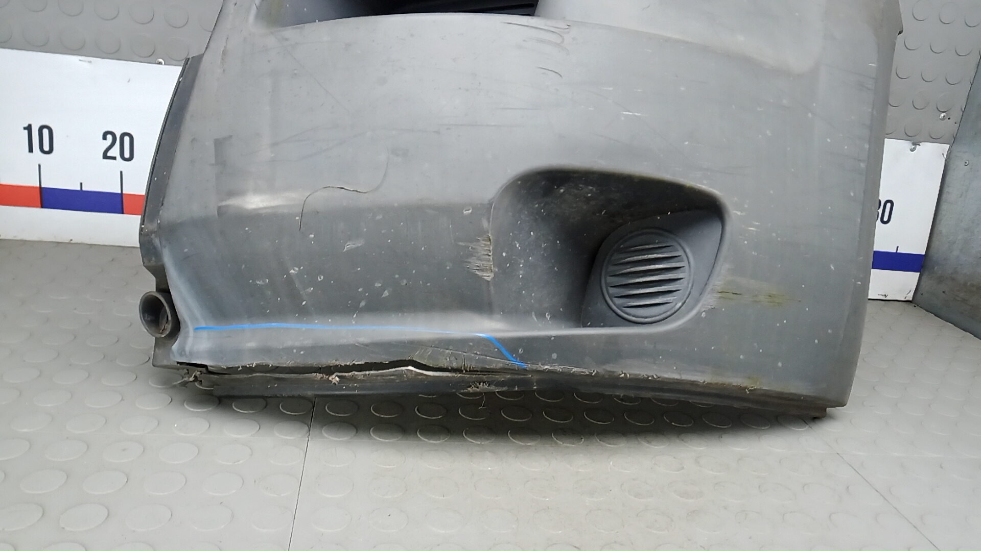 Накладка переднего бампера левая