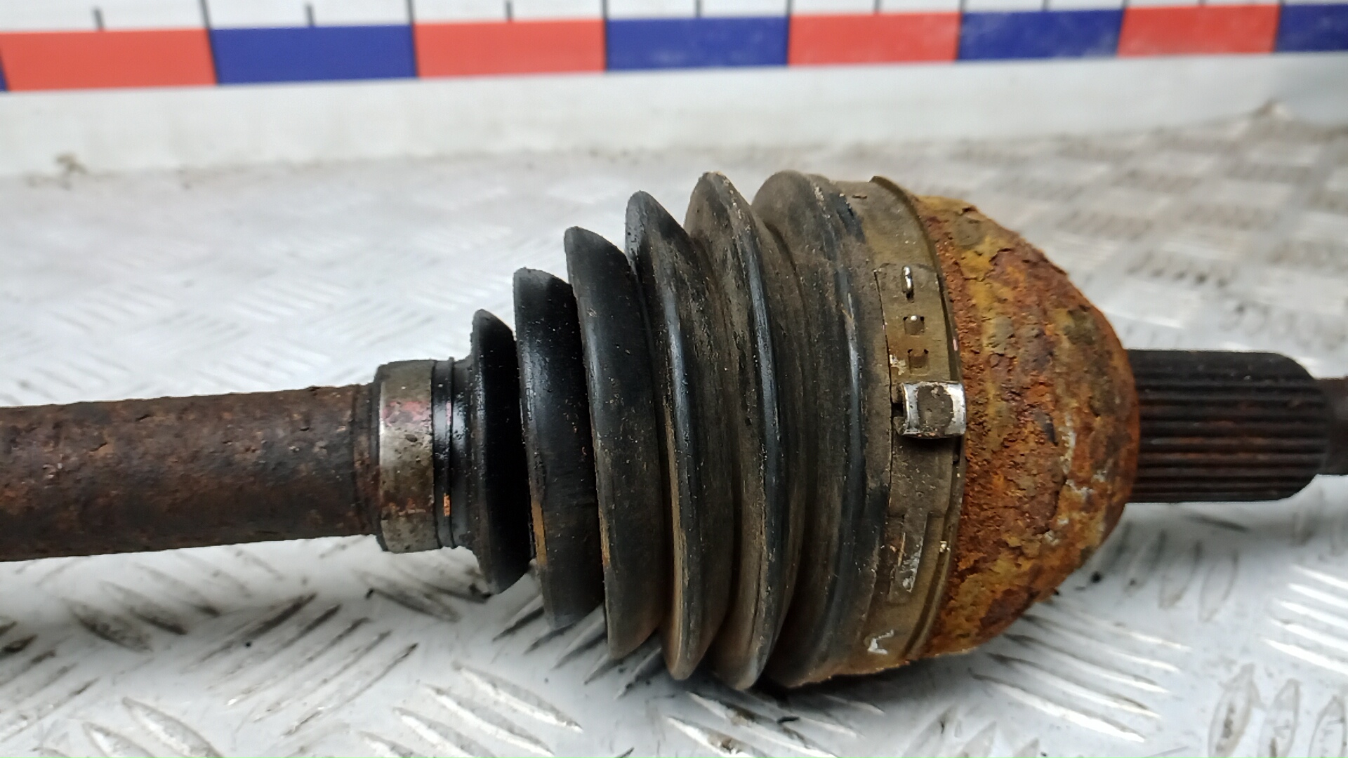 Полуось передняя правая