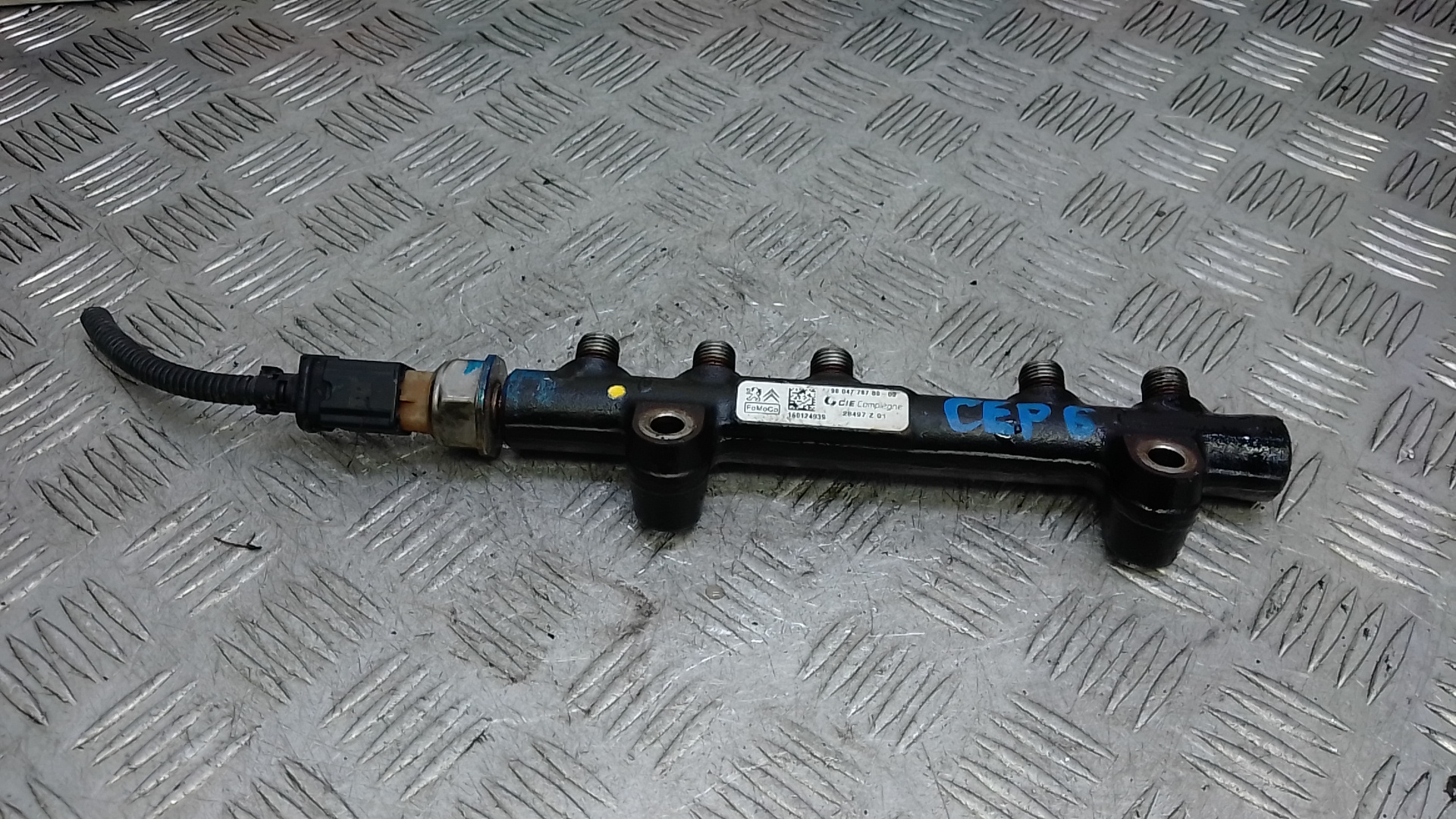 Рейка топливная (рампа)