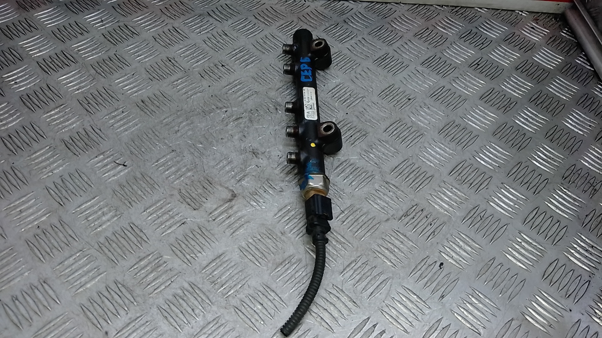 Рейка топливная (рампа)