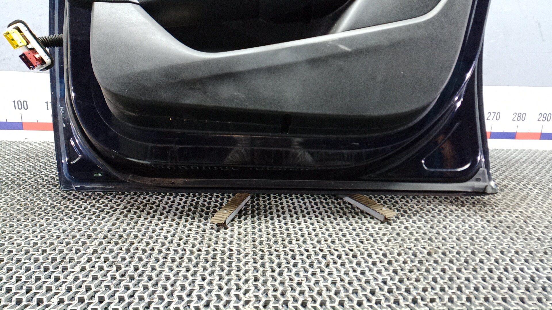 Дверь передняя правая