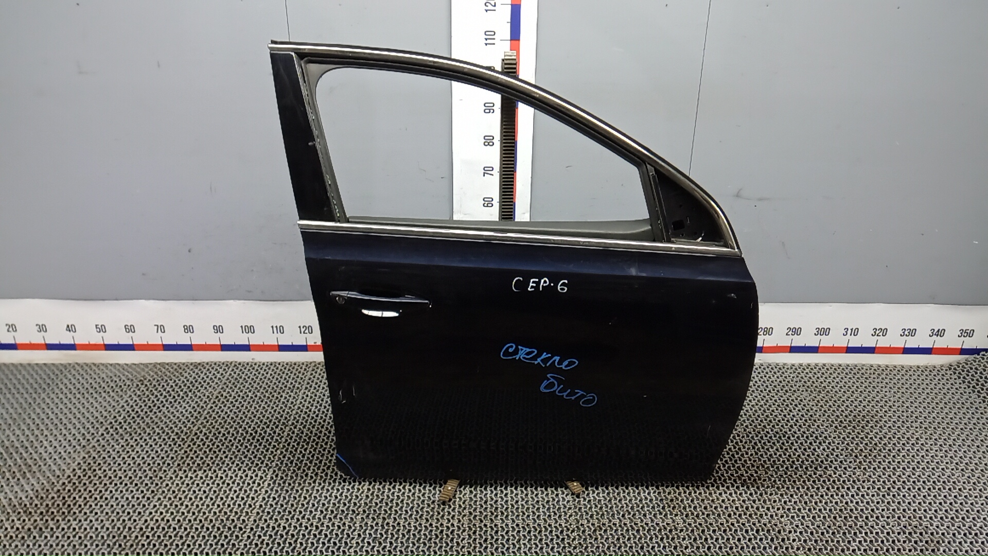 Дверь передняя правая