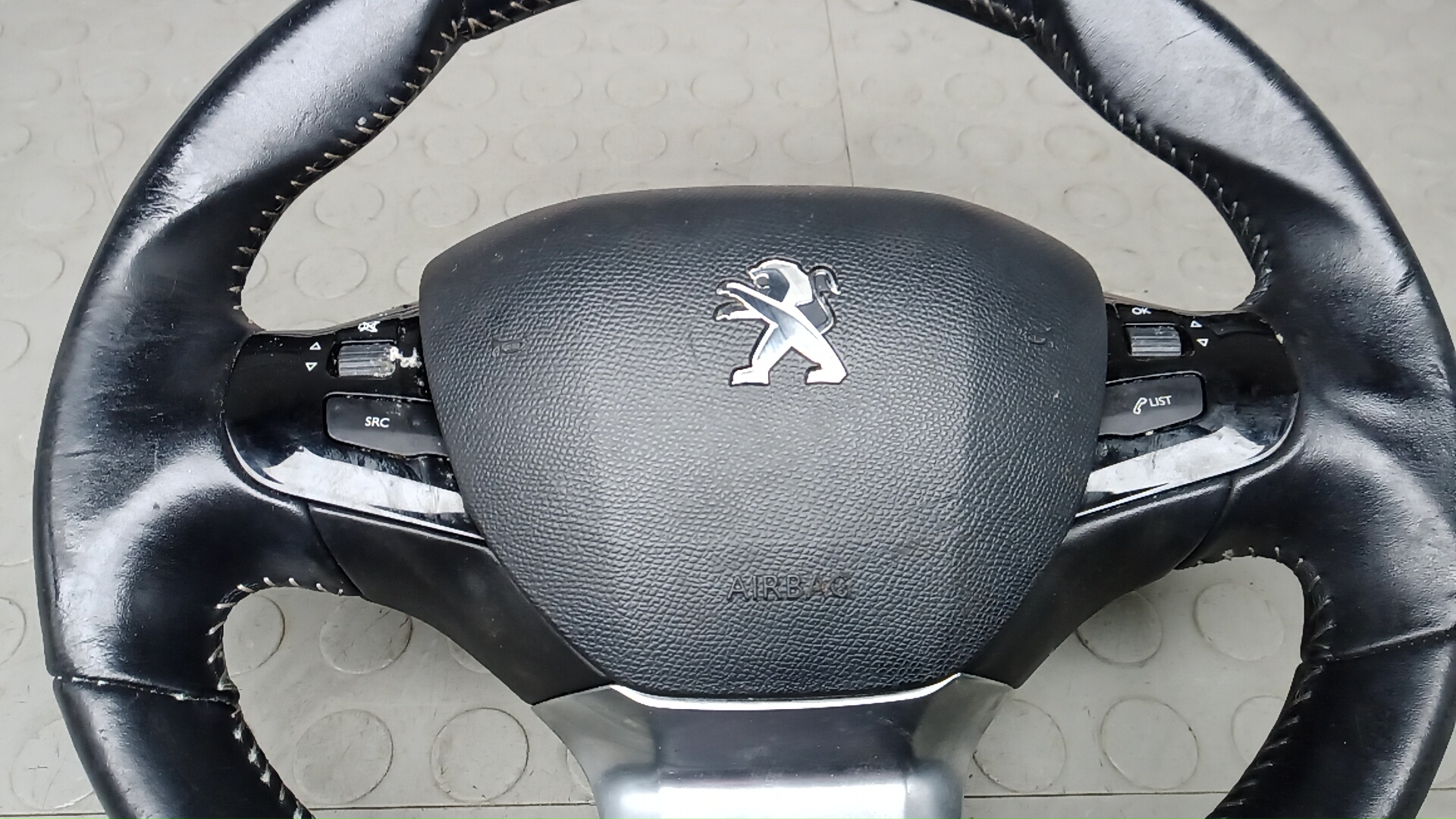 Рулевое колесо (руль)