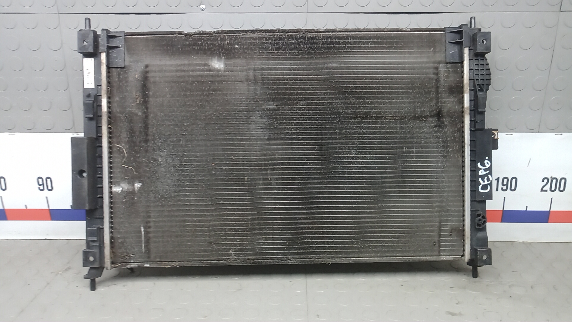 Радиатор охлаждения двигателя основной