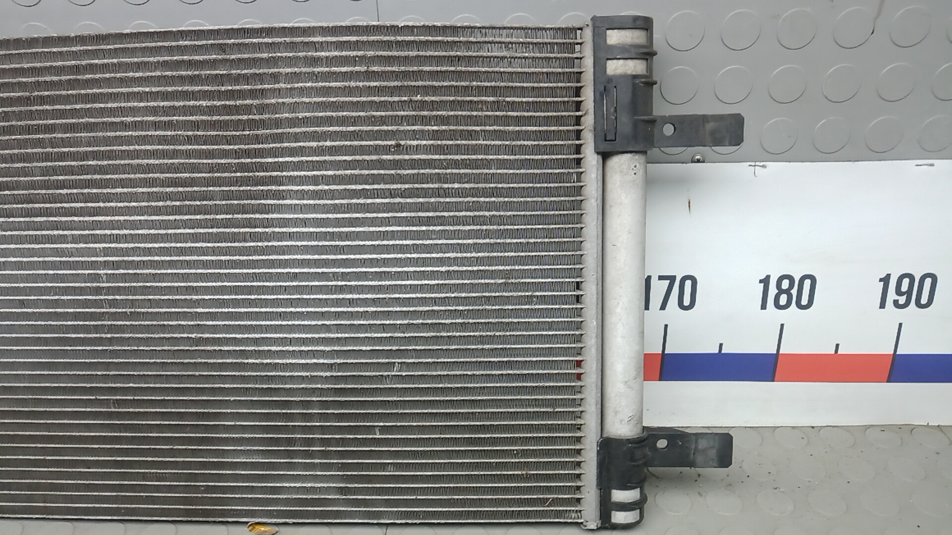 Радиатор кондиционера / конденсер