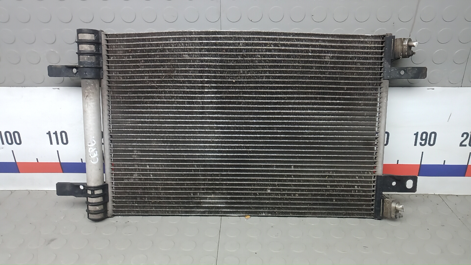 Радиатор кондиционера / конденсер