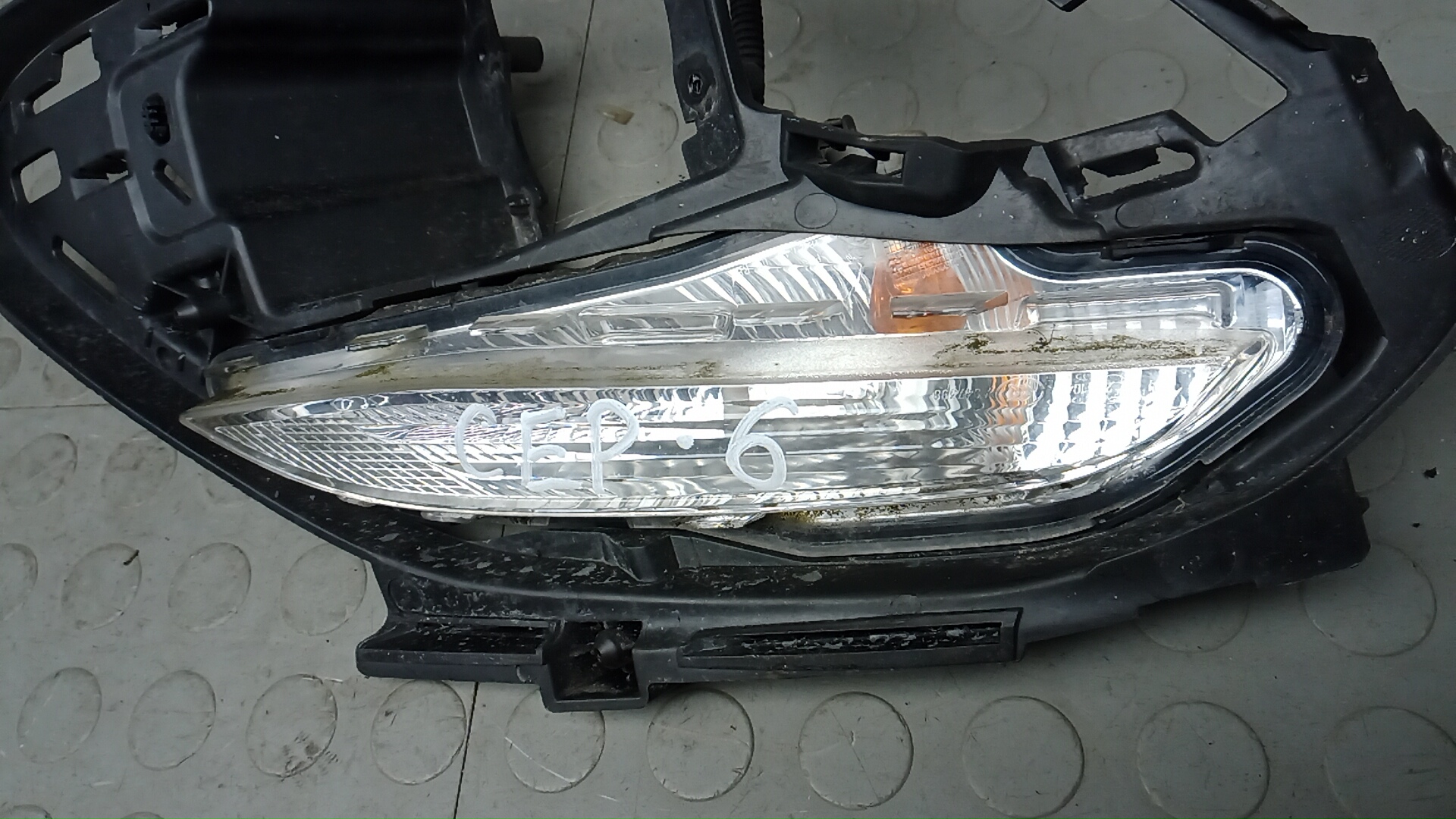 Указатель поворота правый