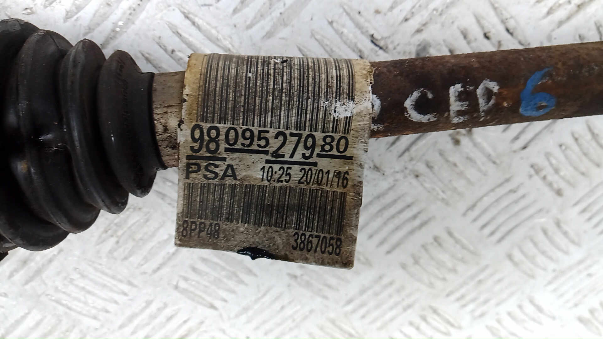 Полуось передняя правая