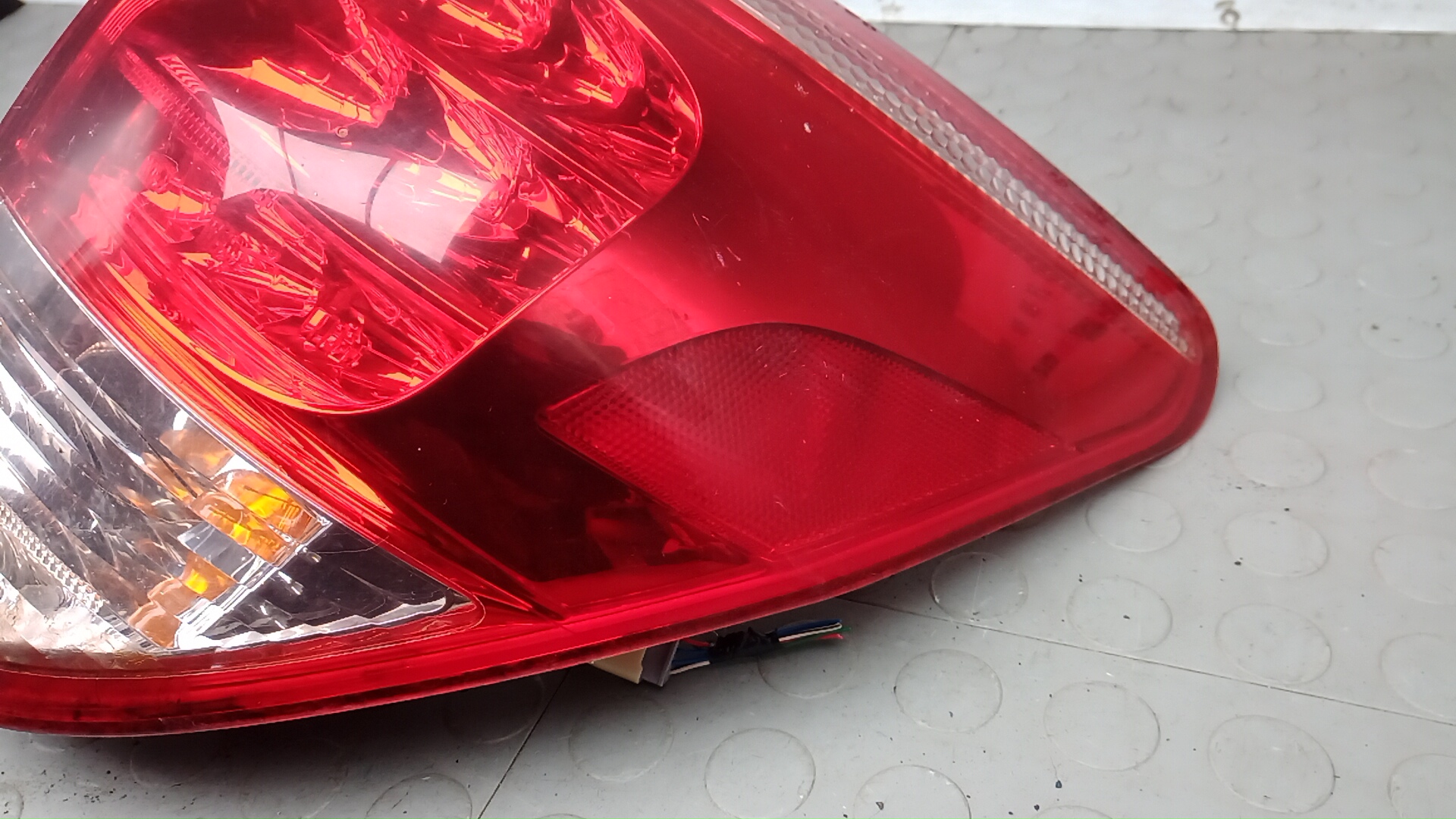 Фонарь задний правый