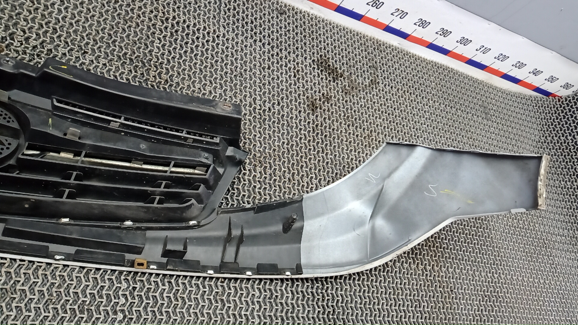 Решетка радиатора