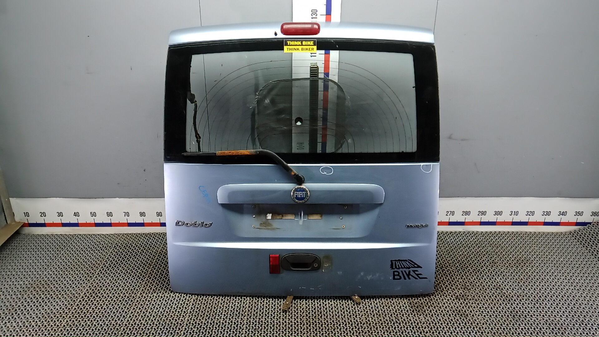 Дверь багажника