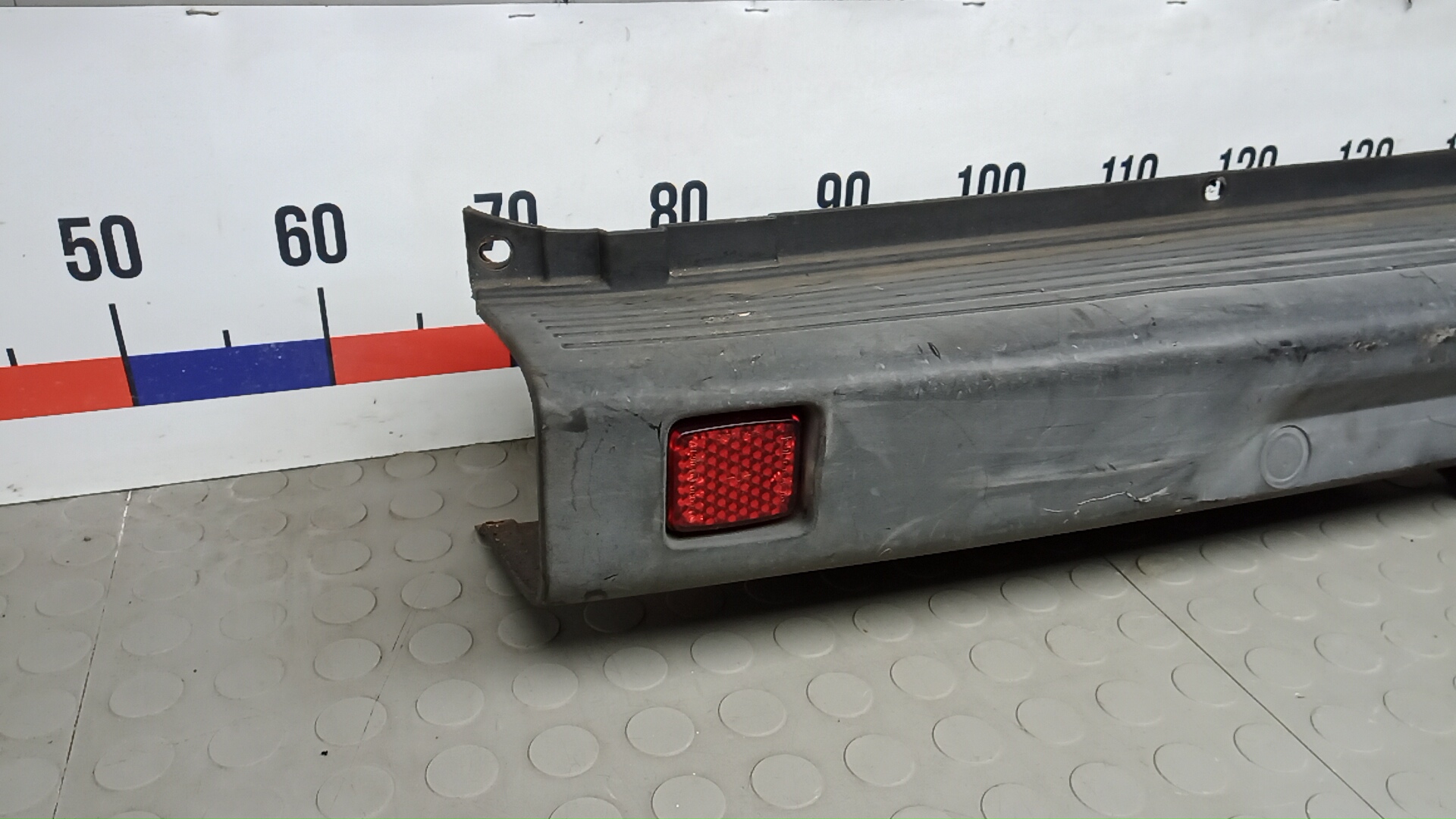 Бампер задний