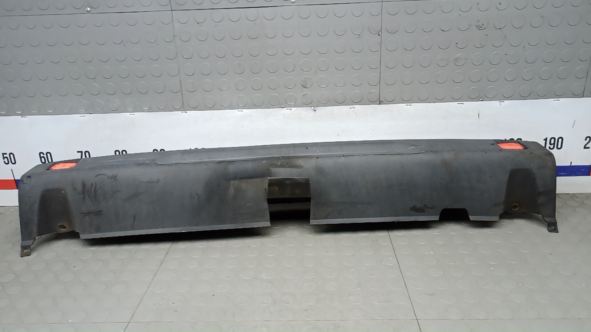 Бампер задний