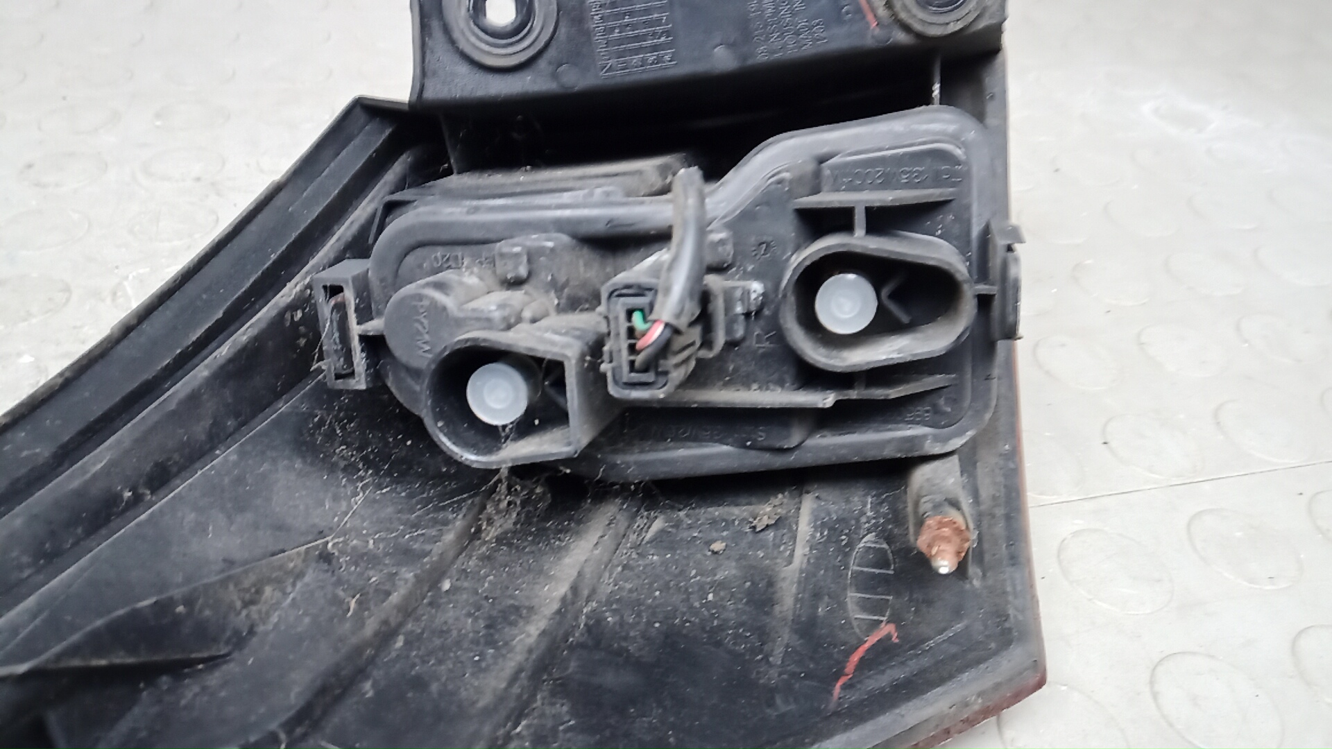 Фонарь задний правый