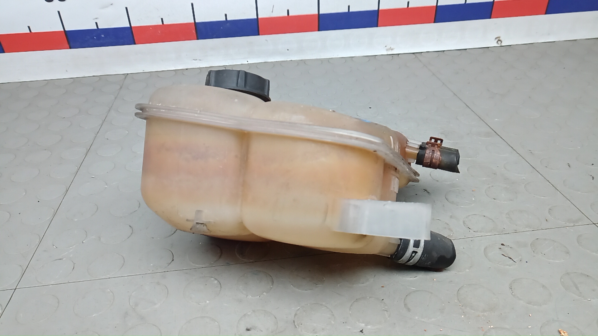 Бачок расширительный