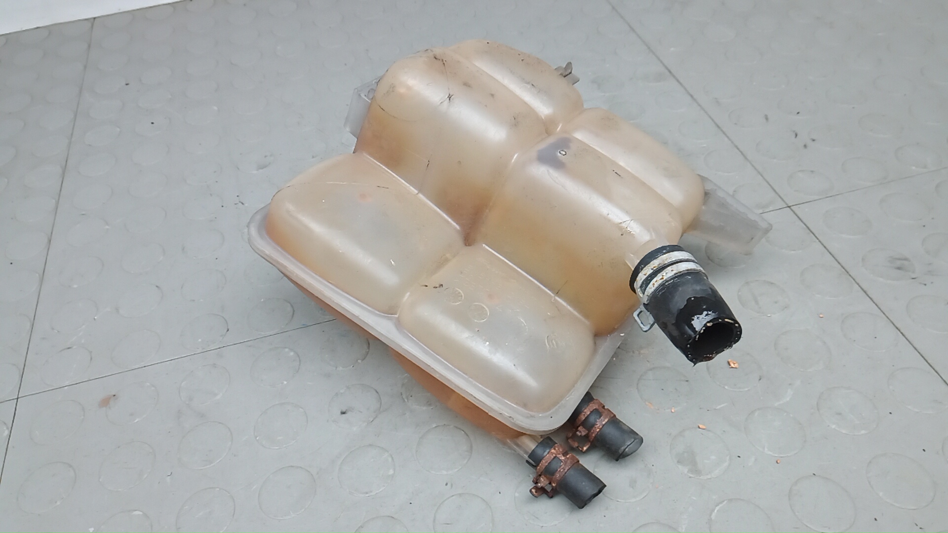 Бачок расширительный