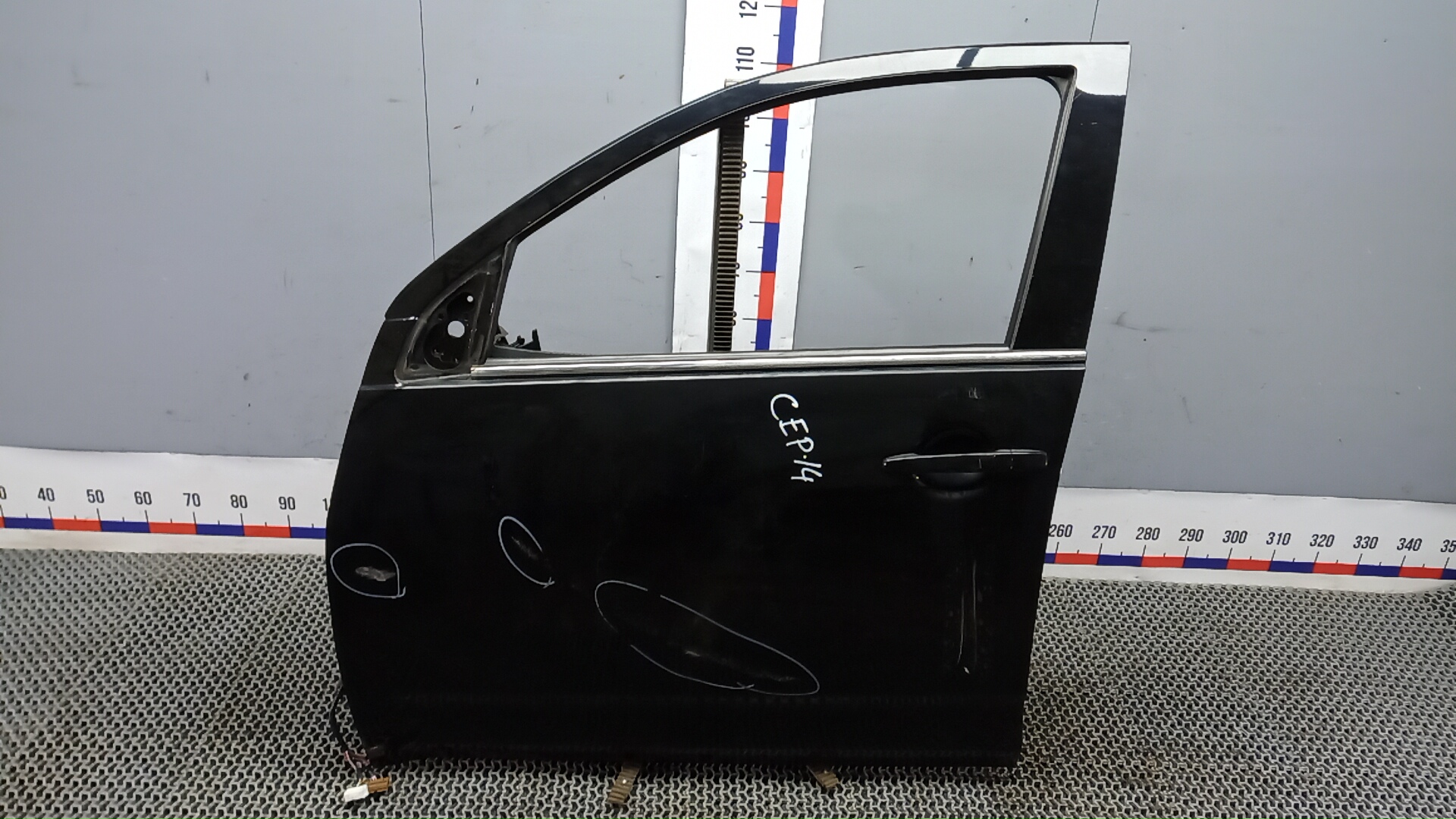 Дверь передняя левая