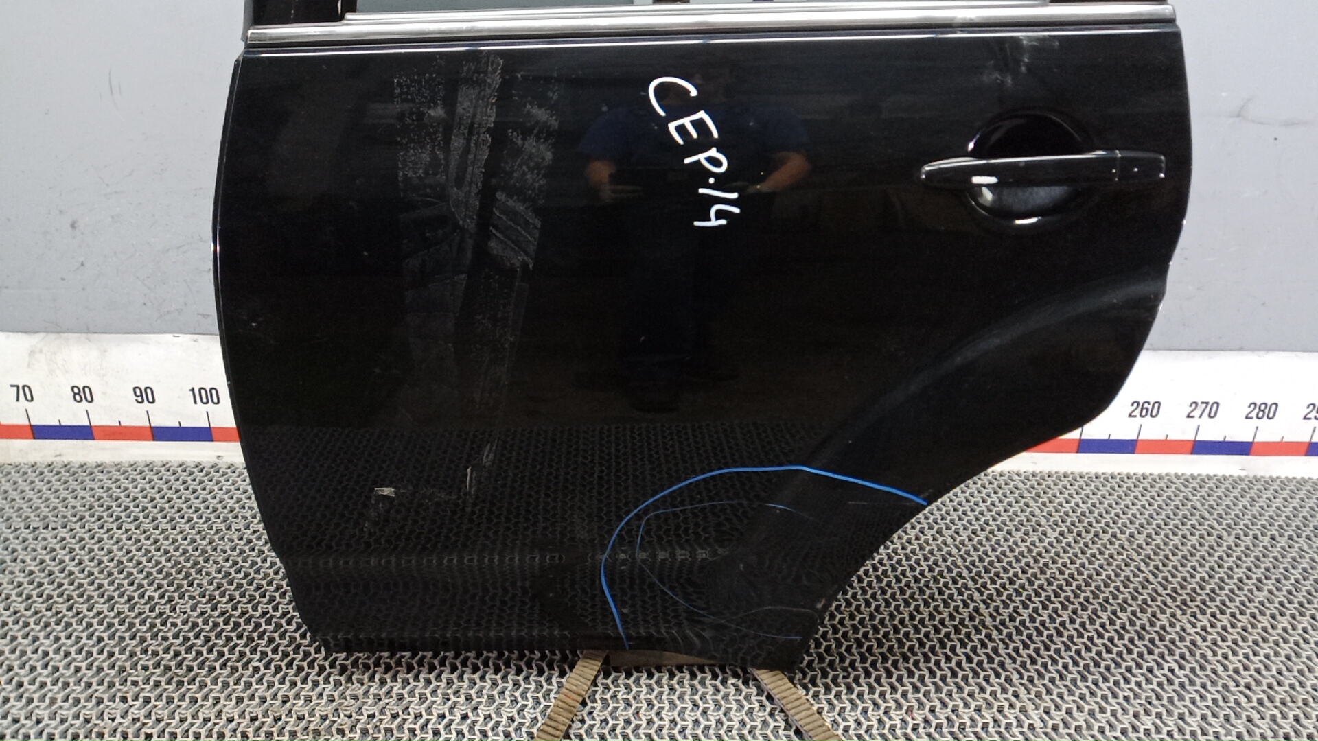 Дверь задняя левая