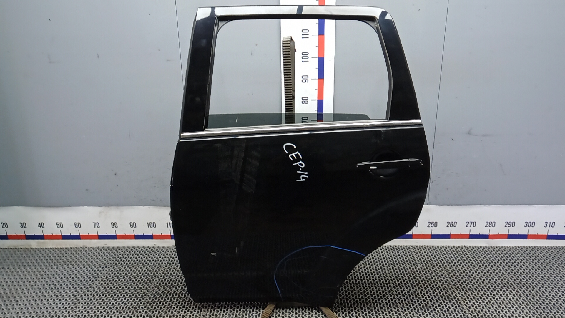 Дверь задняя левая