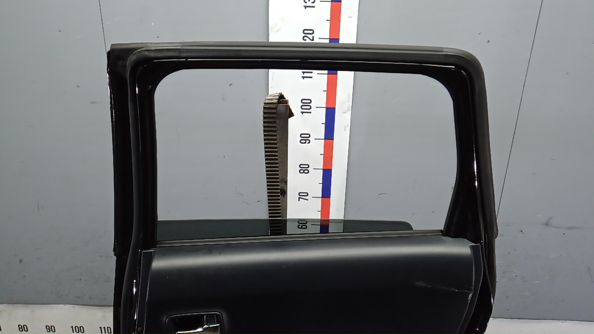 Дверь задняя правая