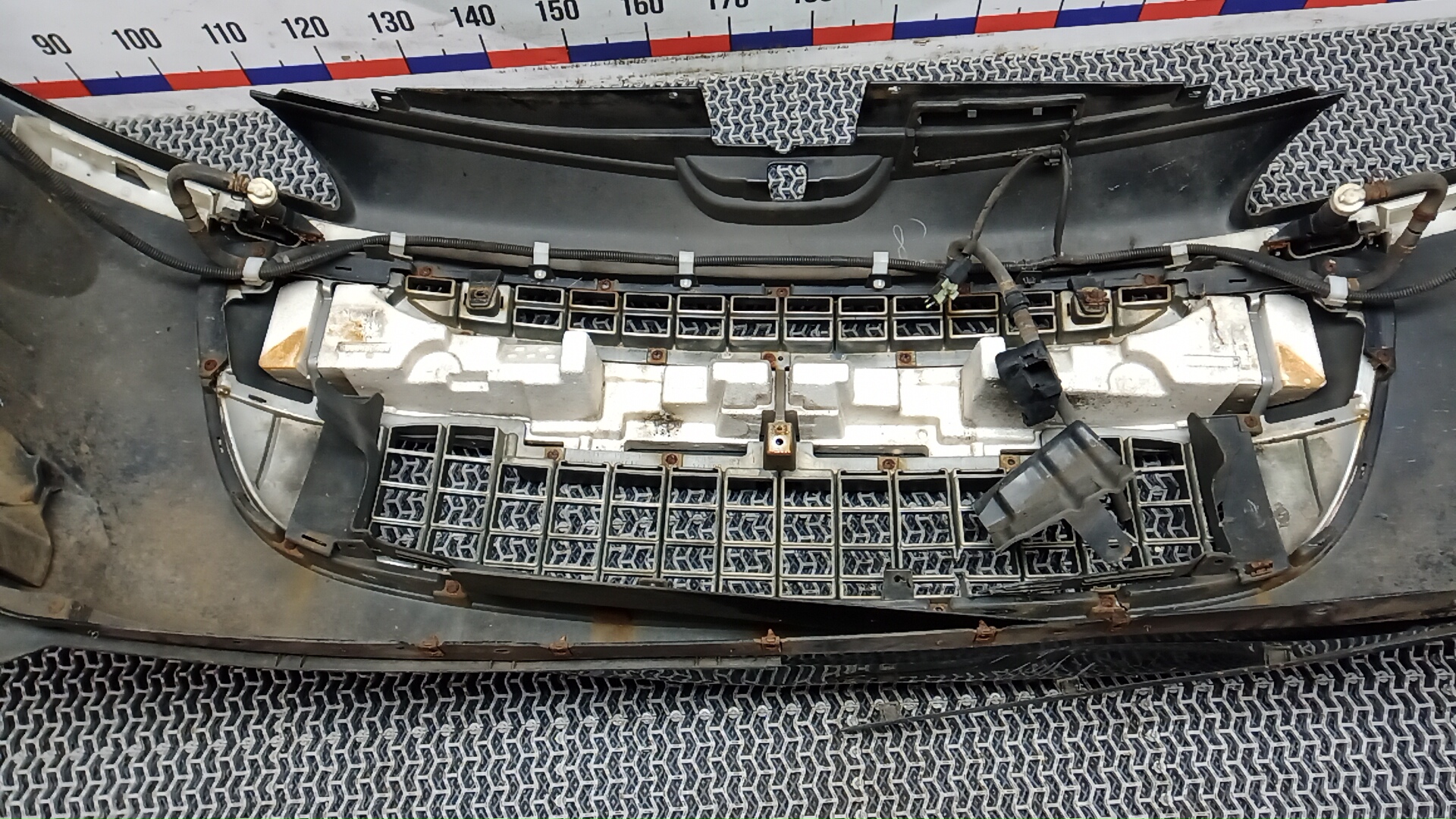 Бампер передний