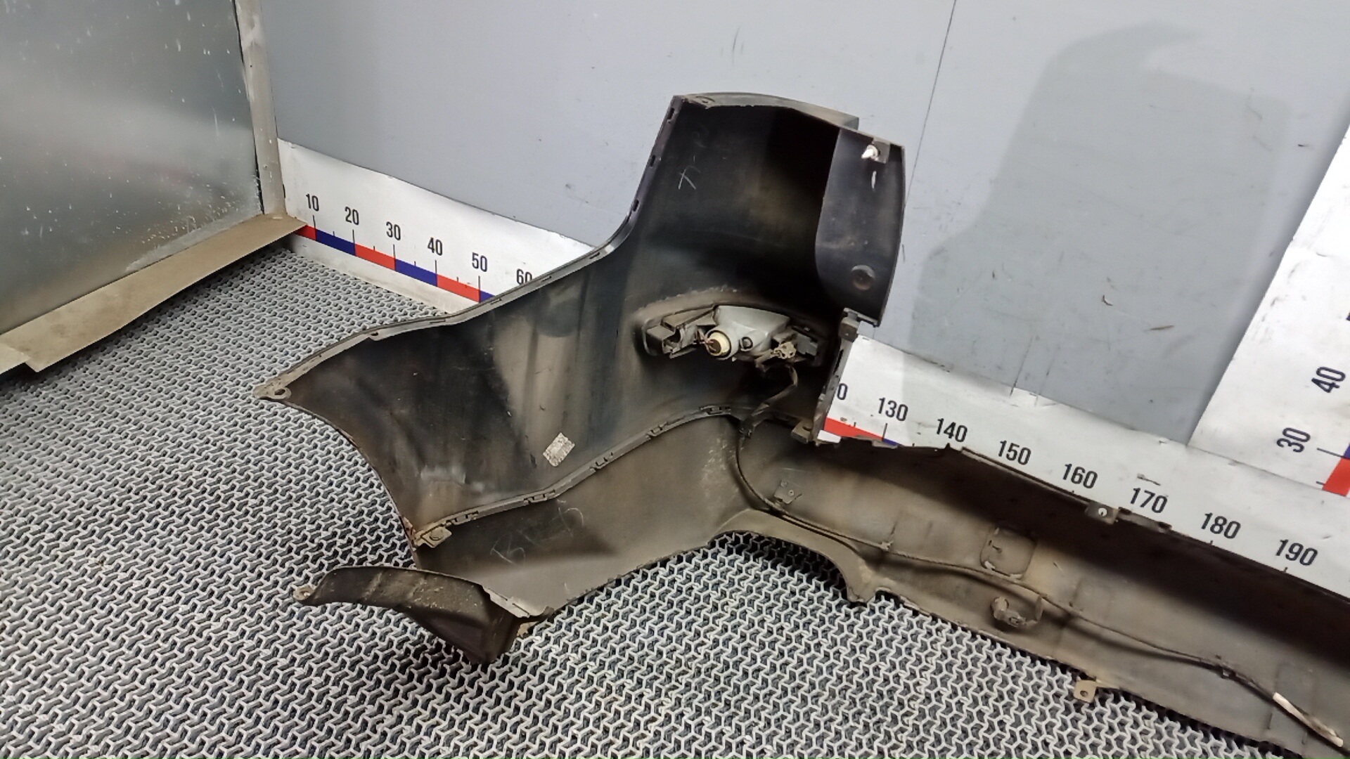 Бампер задний