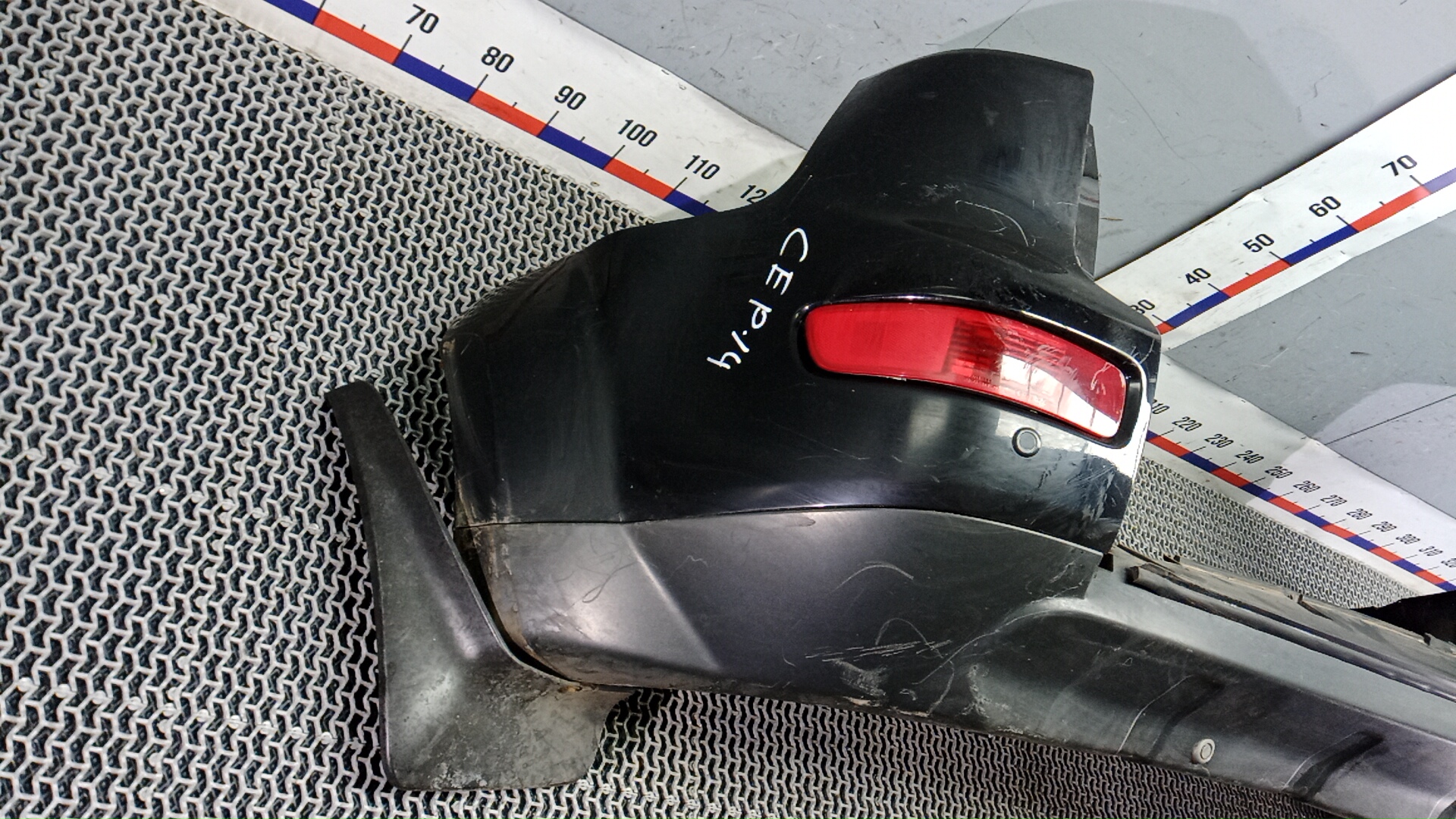 Бампер задний