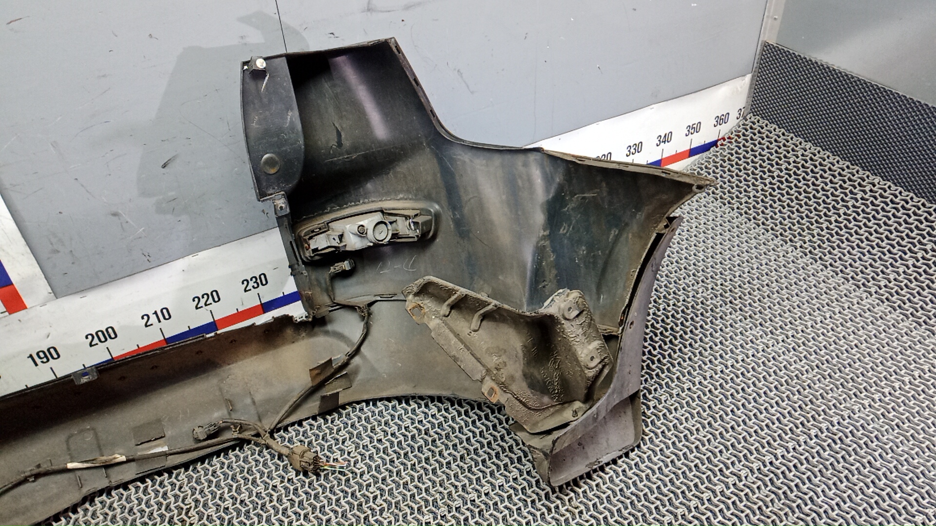 Бампер задний