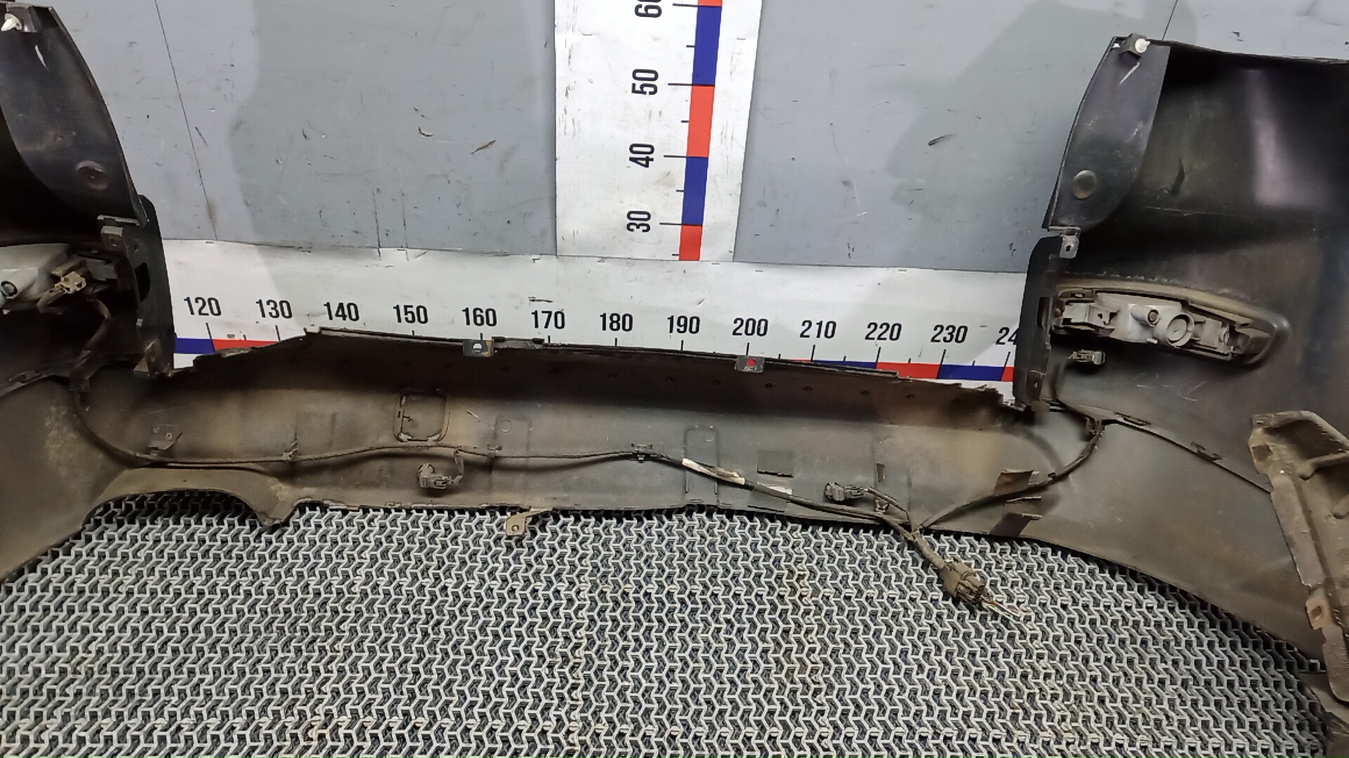 Бампер задний