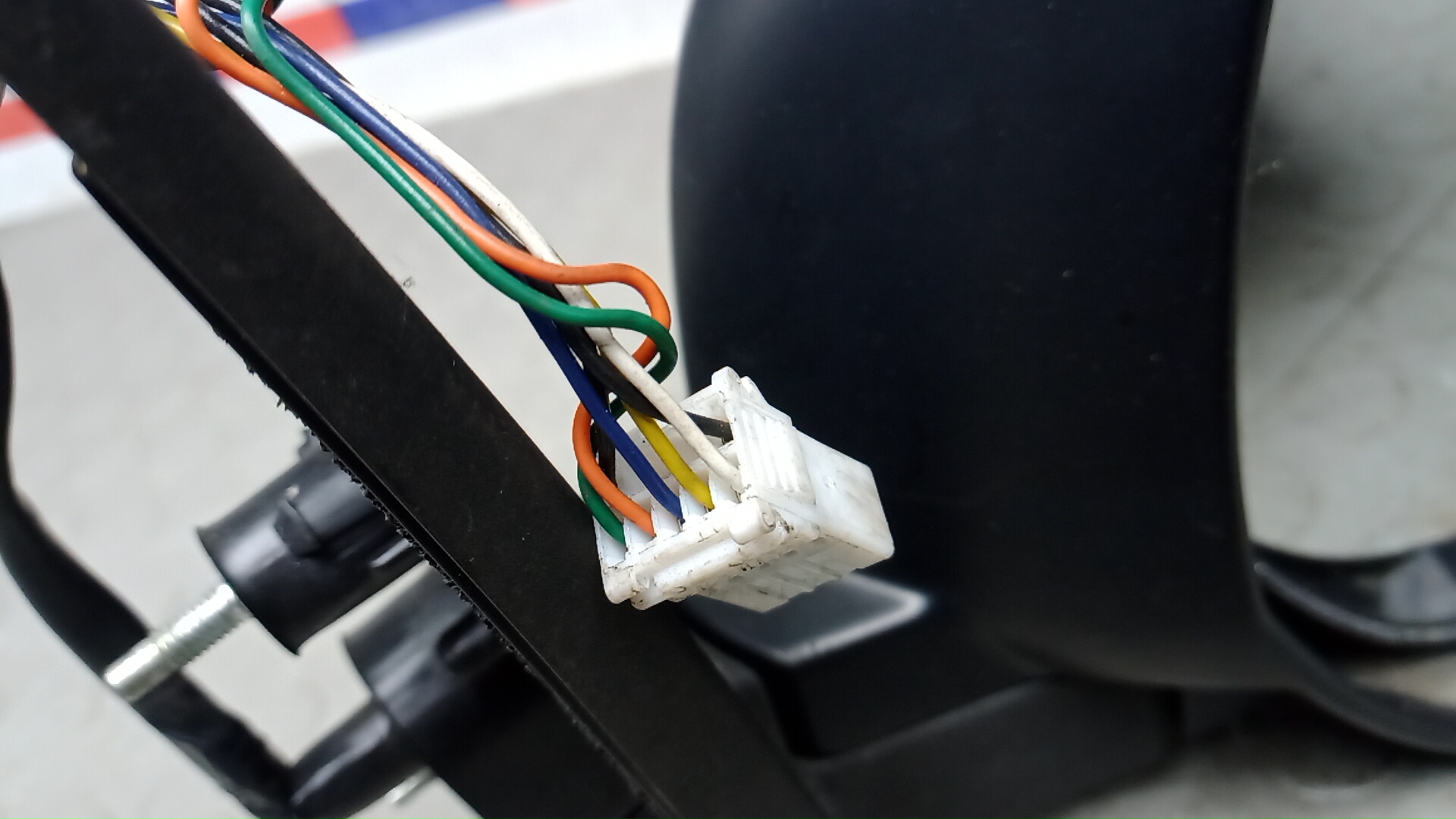 Зеркало правое электрическое