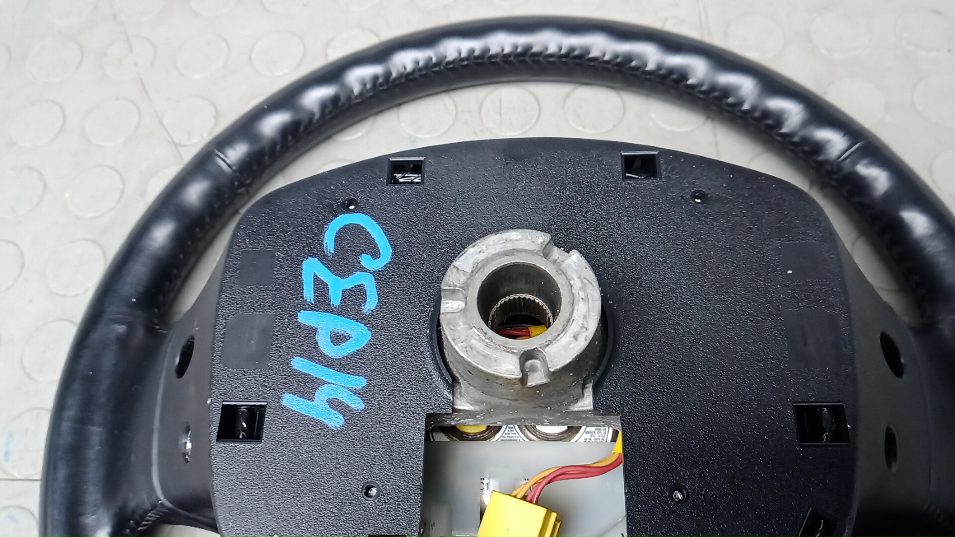 Рулевое колесо (руль)