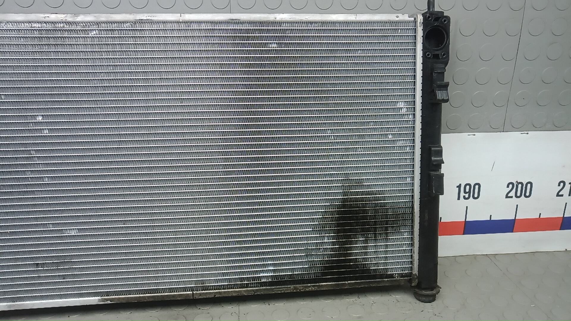 Радиатор охлаждения двигателя основной