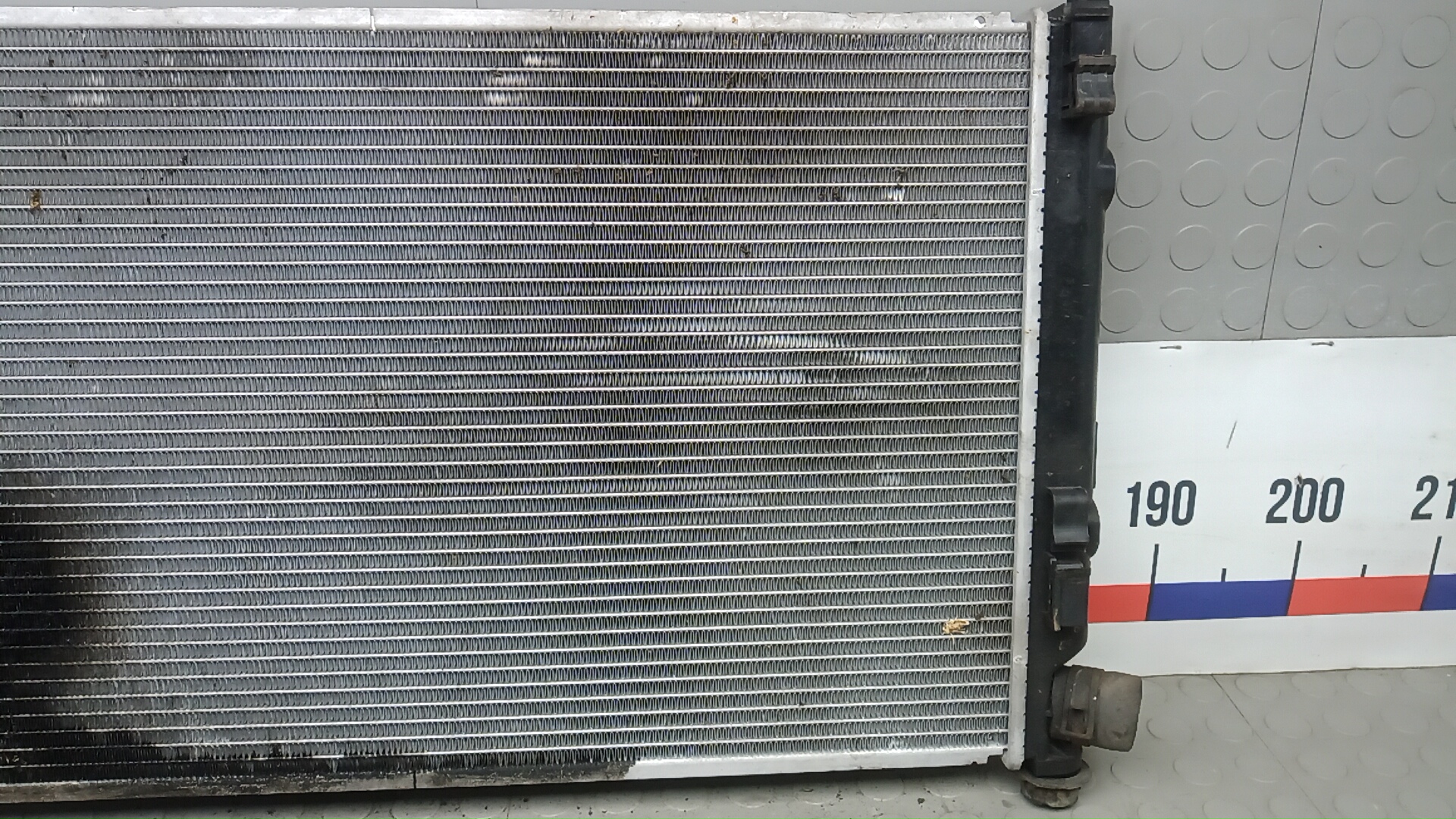 Радиатор охлаждения двигателя основной