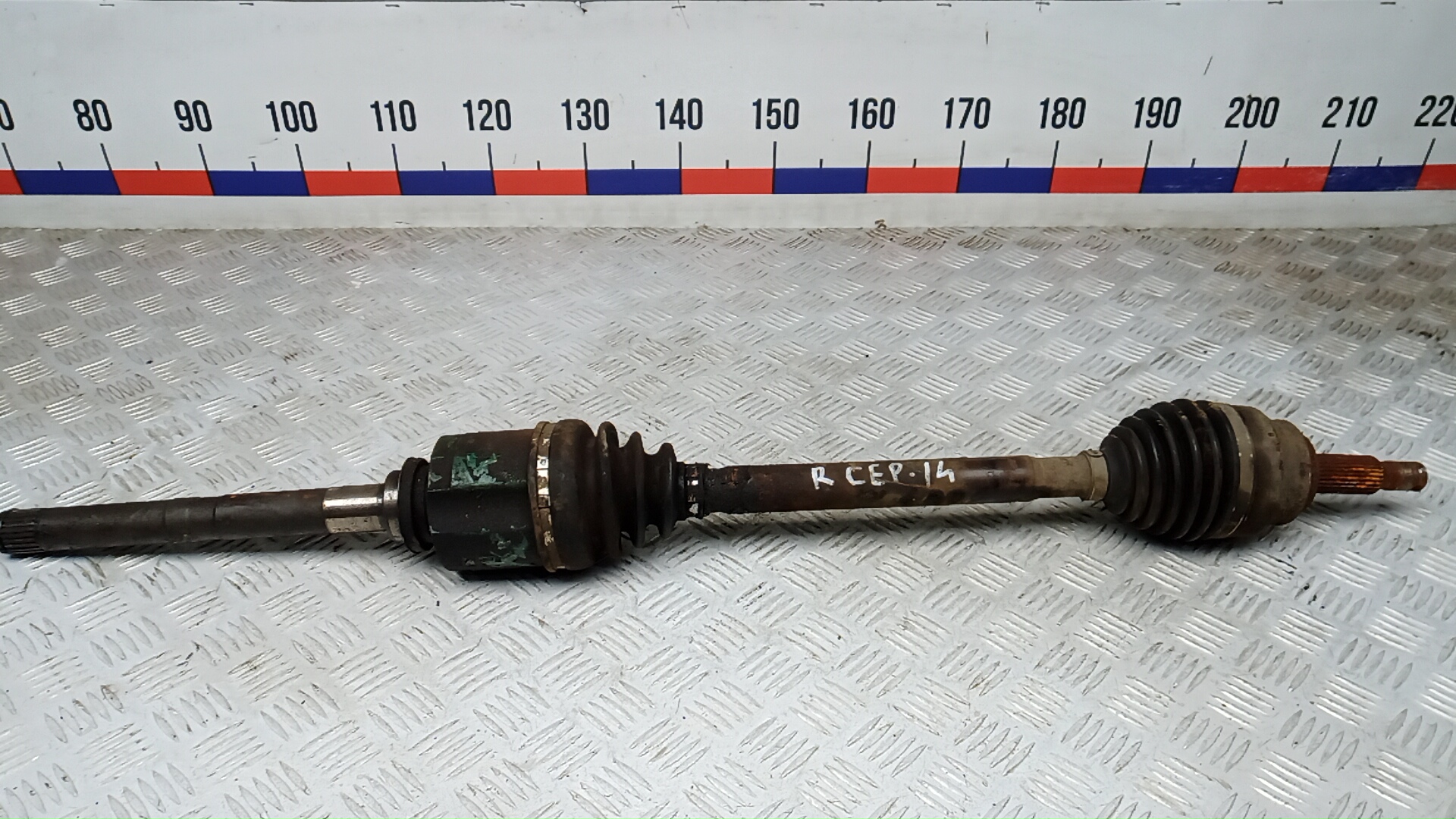 Полуось передняя правая