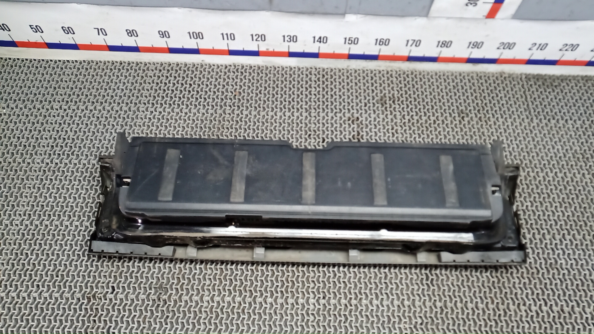 Дверь багажника нижняя (борт)