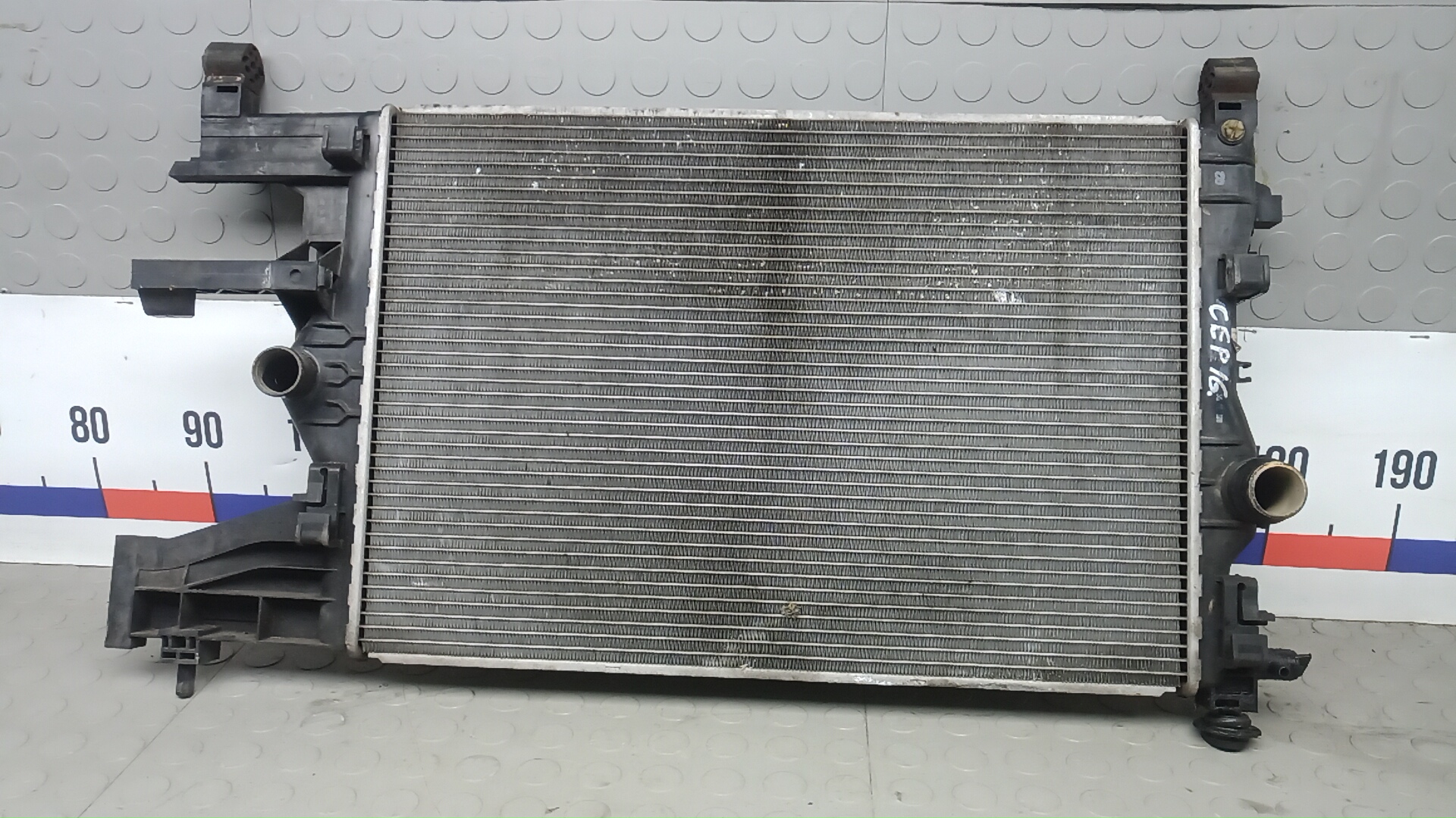 Радиатор охлаждения двигателя основной