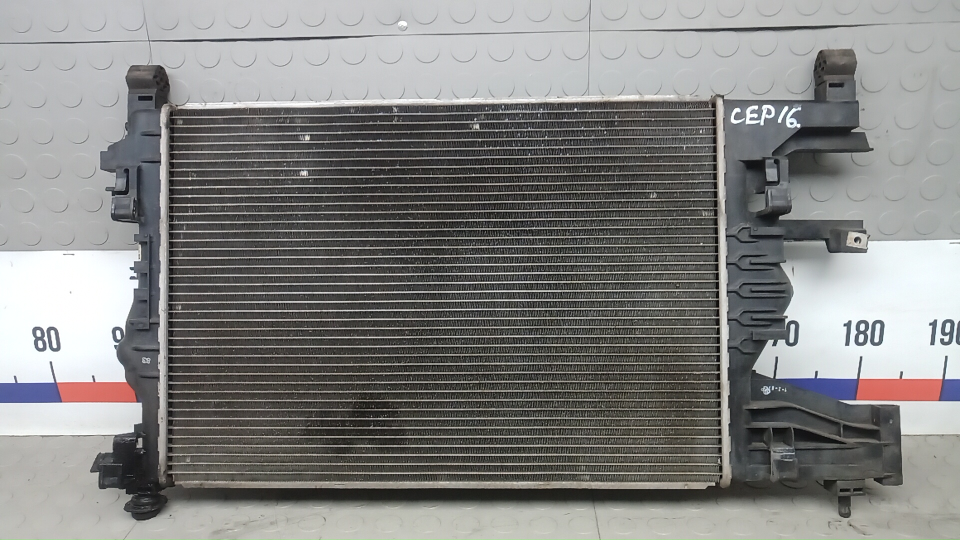 Радиатор охлаждения двигателя основной