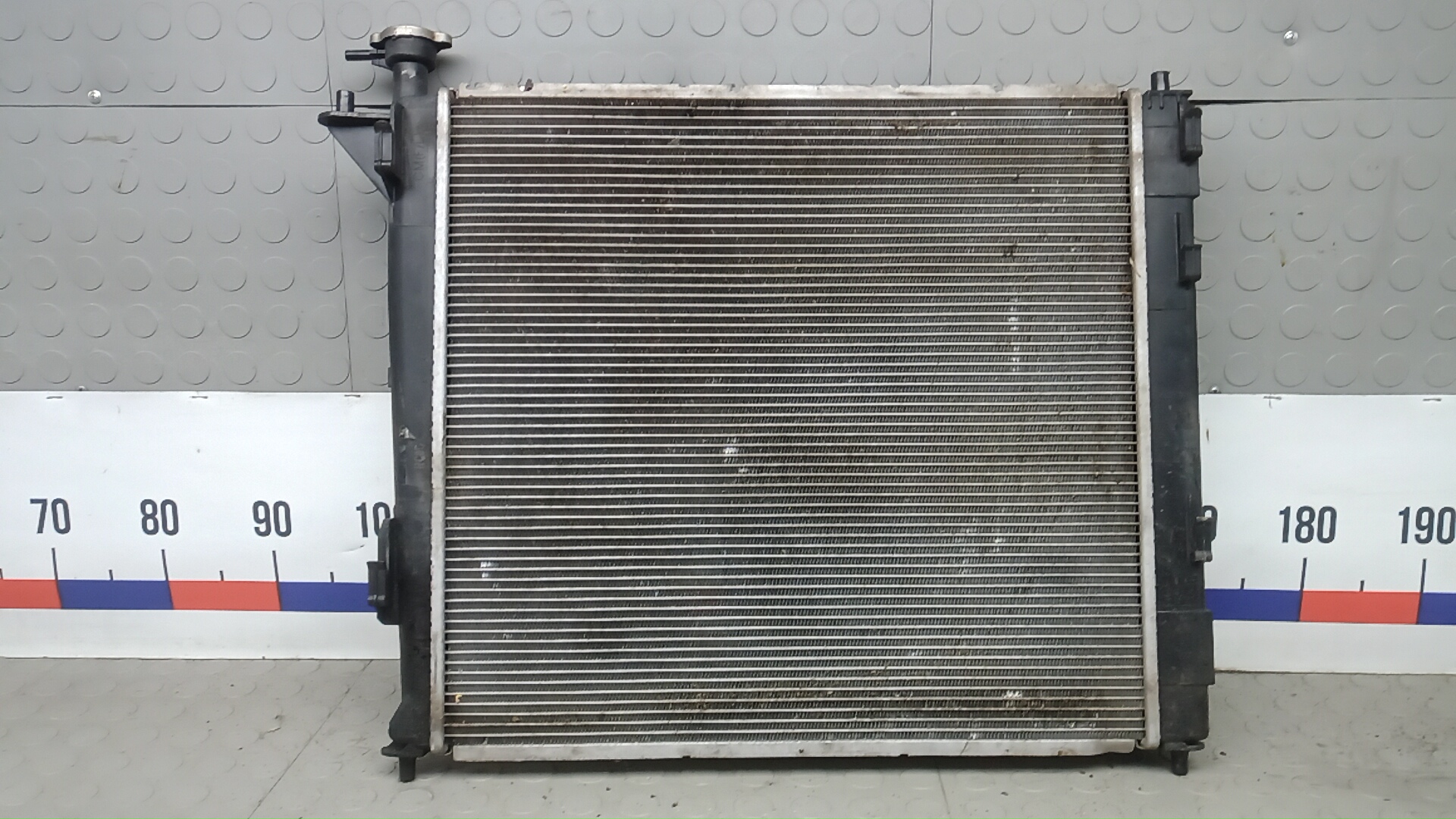 Радиатор охлаждения двигателя основной
