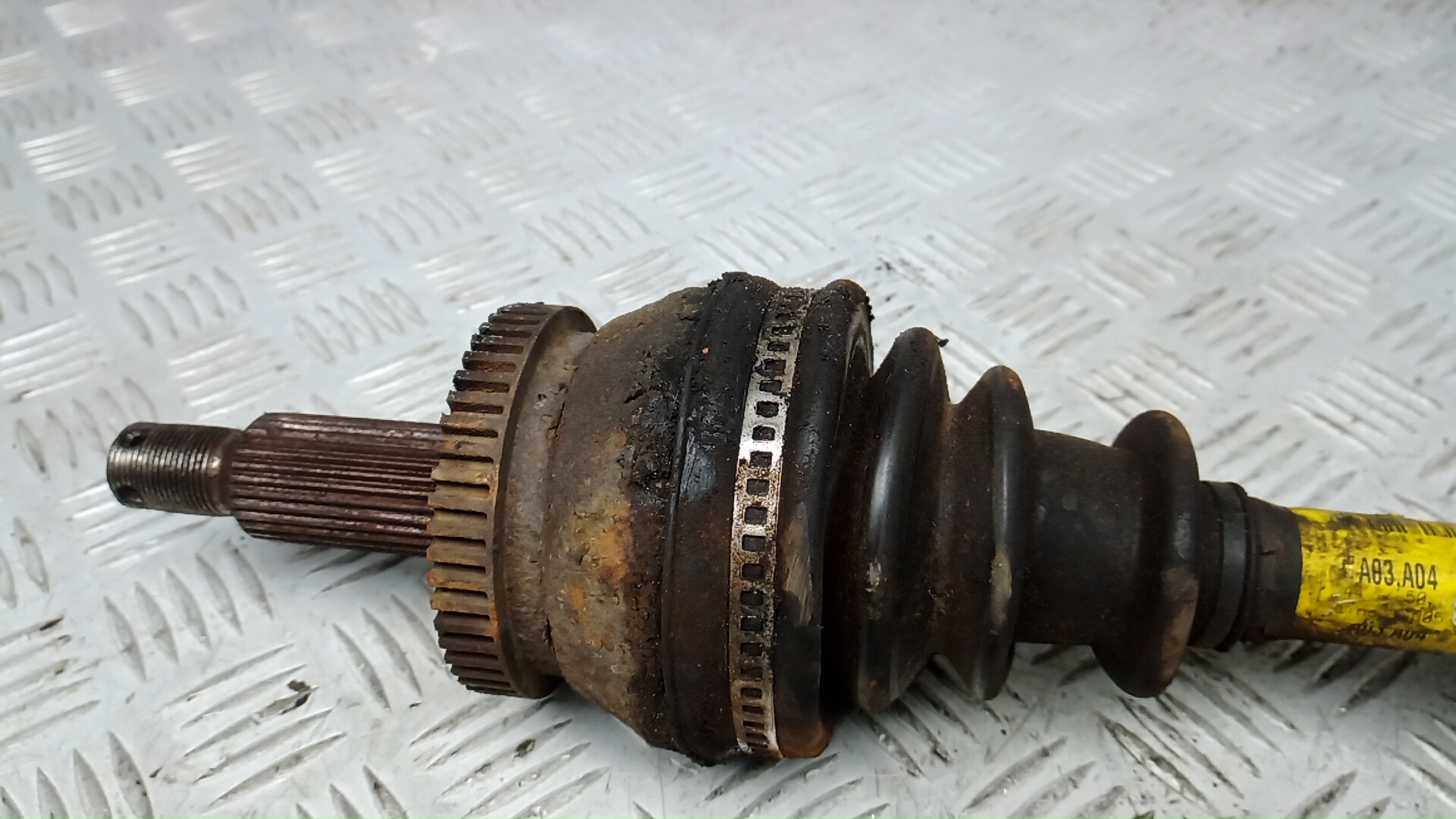 Полуось передняя левая